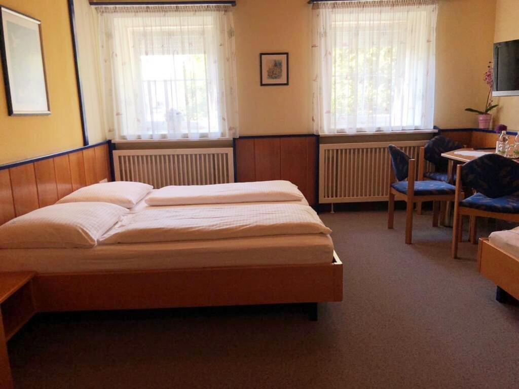 Gaestehaus Stoegmueller Asten Exteriér fotografie